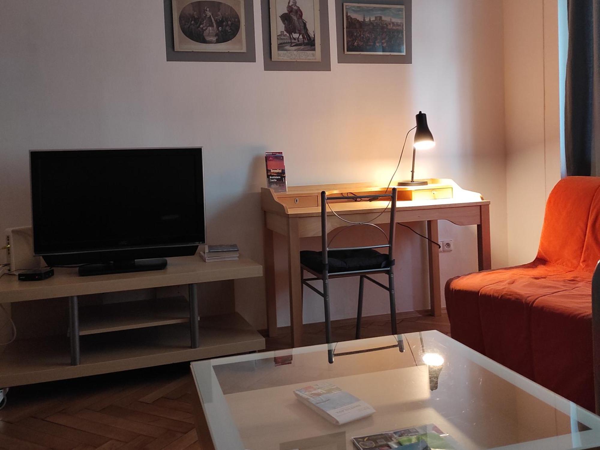 Coronation Apartment Bratislava Exterior photo